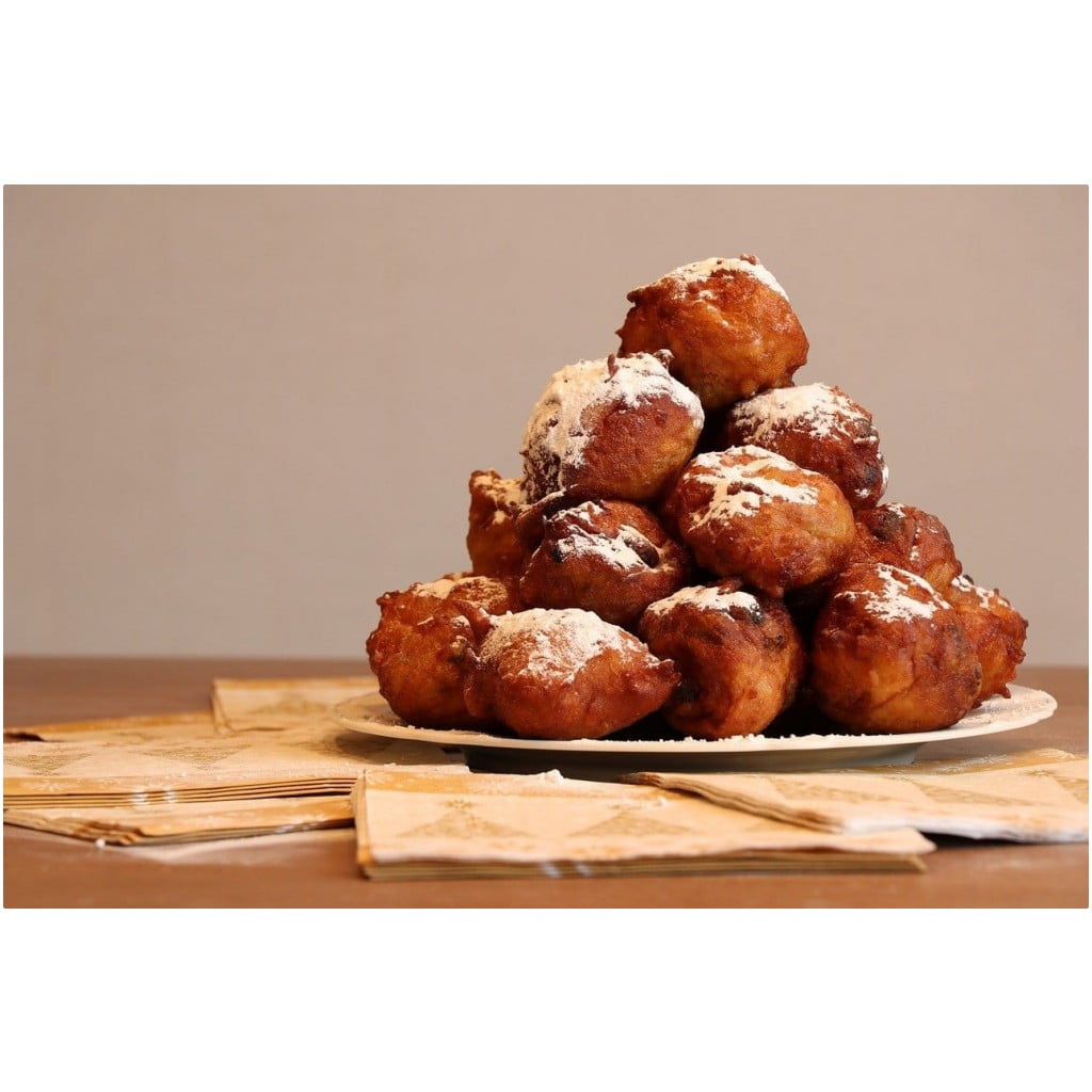 Oliebollen Bakken In Pan