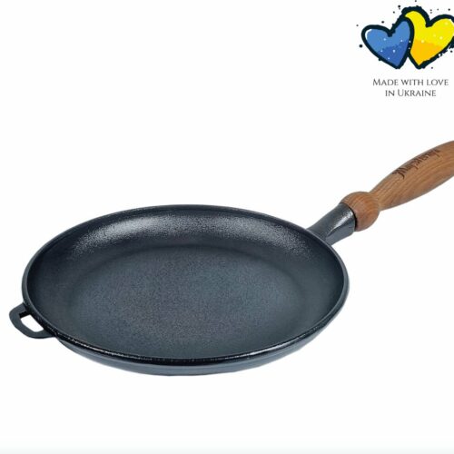 MAYSTERNYA Gietijzeren Pannenkoekenpan - ⌀ 24 x 2,5 cm - Geschikt Voor Inductie - Crêpe Pan Gietijzer - Pancake Pan - Koekenpan - Flensjespan - Pannenset - Cadeau - Cadeaupakket Geschenk - PFAS Vrij - Mat Zwart
