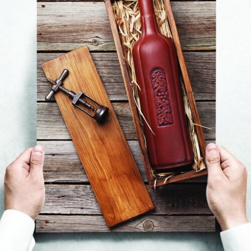 Wandbord: Retro fles met kurkentrekker - 30 x 42 cm