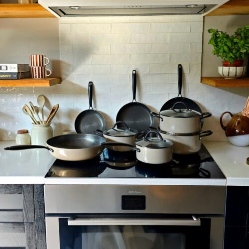 Cook & Pan - Taupe of Mind Honey Hapjespan 24 cm - RVS - Inductie Pannen- Honinggraat 3-Ply PFAS-vrij - 7 jaar garantie - Taupe