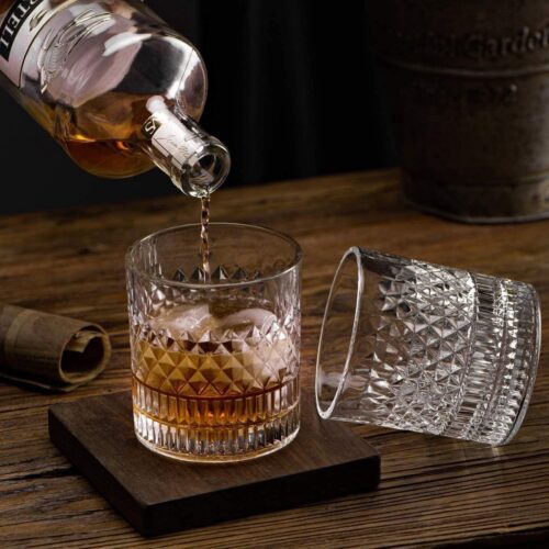 whiskyglas Whiskyglazen set van 4 & 4 stuks ronde ijshockeyvorm, zonder lood kristal whiskyglas 335 ml voor Bourbon, tequila, cocktail, cognac, martini, unieke stijlvolle geschenkdoos (whiskyglazen set)